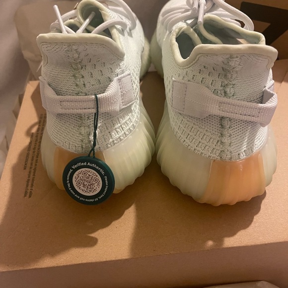 NWT Yeezy Adidas Boost 350 - Picture 12 of 12